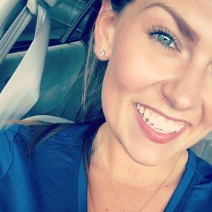 Meet your Posher, Anna kate